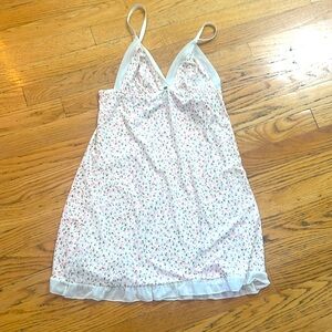 Jessica Simpson medium nightgown